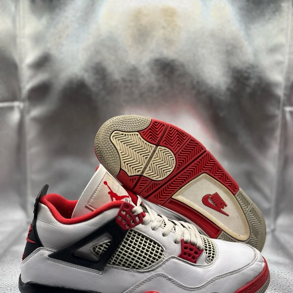 Air Jordan 4 fire red 2020